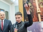 Савченко в Польше вручили премию за честь и достоинство