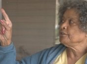 В США смелая 79-летняя старушка загнала в шкаф грабителя