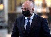 Глава Минздрава Великобритании заболел COVID, несмотря на прививку