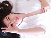 Личико будет сиять: как использовать вазелин в косметических целях