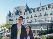 Артем Беседин с женой