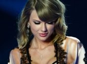 Тейлор Свифт снова на вершине Billboard 200