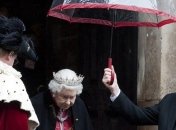 Британская королева ищет горничную через интернет