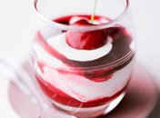 Творожно-йогуртовый десерт с вишней