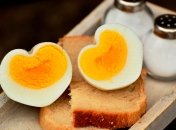 Как нарезать, чтобы не раскрошился желток