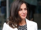 Королева Летиция появилась на публике в роскошном наряде (Фото)