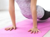 Идеальное тело к лету: упражнения от Аниты Луценко, которые легко делать дома (видео)