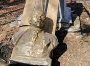 Ленинопад продолжается: на Полтавщине снесли один из последних памятников Ильичу (фото)
