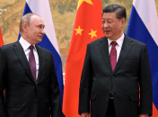 Владимир Путани и Си Цзиньпин (слева направо)