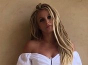 Бритни Спирс продолжает радовать поклонников прекрасными спортивными формами