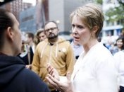 Сына звезды "Секса в большом городе" ранило высказывание Джоан Роулинг о трансгендерах