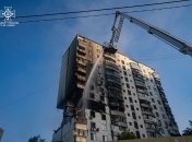 Рятувальні роботи у столичній багатоповерхівці тимчасово зупинено