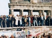 Сегодня - годовщина падения Берлинской стены