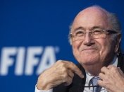 Блаттер призвал западные страны перейти на лимит легионеров по схеме "6+5"