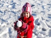 Снежные прогулки с ребенком: увлекательный досуг