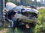 Машина вдребезги, водителя зажало в кабине: фоторепортаж с места ДТП возле метро КПИ в Киеве (фото)