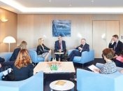 Денисова констатировала отсутствие прогресса в вопросе освобождения политзаключенных 