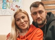 По-современному: дуэт TamerlanAlena обвенчались в необычных нарядах