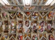 Ватикан может ограничить доступ туристов к Сикстинской капелле