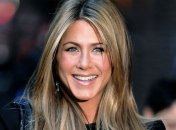 Дженнифер Энистон рассказала, что хочет стать мамой