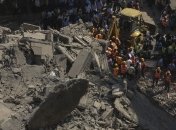 6 человек погибло в следствии крушения 7-этажного дома в Мумбаи