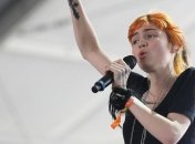 В сериале "Девчонки" прозвучат неизданные песни Граймс