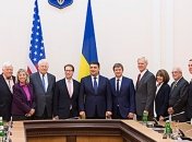 Гройсман призвал представителей Конгресса США сохранить санкции против РФ