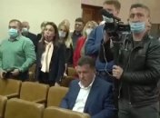 Демонстративно сидел и "шарился" в телефоне: скандальный нардеп Яценко игнорировал гимн Украины (видео)