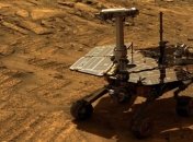 В NASA все еще пытаются найти связь с марсоходом 
