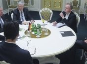 Яценюк обсудил с депутатами Бундестага политическую ситуацию в Украине