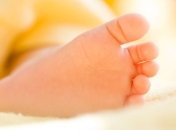 Одномесячного ребенка бросили на морозе умирать