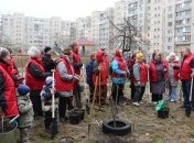 Герега и киевляне взялись за основательную уборку    