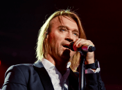 Схоже, вовчиці вже забули Олега Винника, який три роки не виступав в Україні