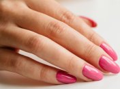 Рожевий колір жуйки актуальний у новому сезоні