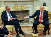 Мертвец в Овальном кабинете у Трампа