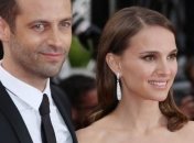 Натали Портман показала свой округлившийся животик 