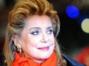 Катрин Денев восстанавливается после ишемического инсульта