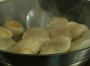 Морские гребешки на баклажанной икре