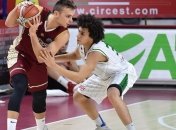 Санон переніс операцію на нозі