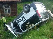 Страшное ДТП во Львовской области: микроавтобус сбил женщину и двух ее дочерей