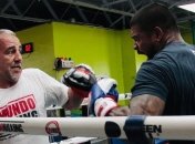 Миллер: Усику повезло, что он не дрался со Спонгом