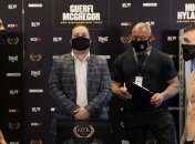 Непобедимый боксер забил соперника в углу ринга (видео)