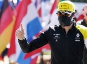 Пилот Формулы-1 носил маску перед Гран-при Австралии