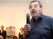 В новом сборнике стихов Гюнтер Грасс снова провоцирует власти 