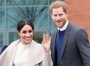 Принц Гарри хочет увезти Меган Маркл подальше от прессы