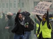 В Бельгии "желтые жилеты" устроили столкновения с полицией