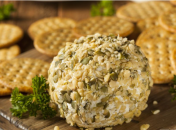 Відмінна закуска з курки, сиру та горіхів