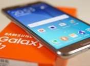 Обновленный среднесегментник Samsung Galaxy J7 