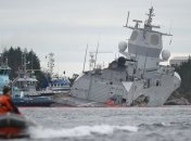 В Норвегии медленно идет ко дну столкнувшийся с танкером фрегат: фото и видео