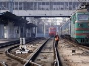 Пьяный мужчина уснул на железнодорожных путях после корпоратива 